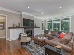 1050 Fox Hill Ln SW, Rochester, MN 55902