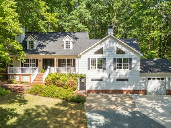 89 Lauren Ct, Pittsboro, NC 27312