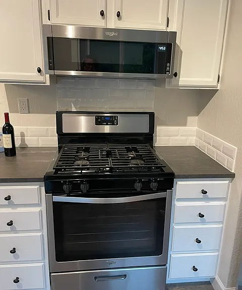 Gas Stove & New Microwave / convection oven