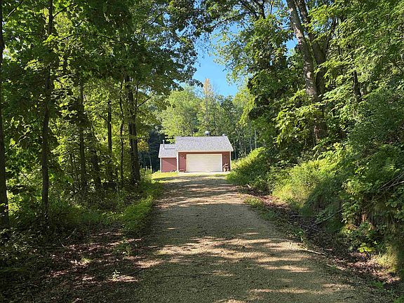 3rd image of 21881 Kale Rd
