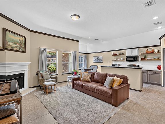 5th image of 11820 Champion Creek Dr