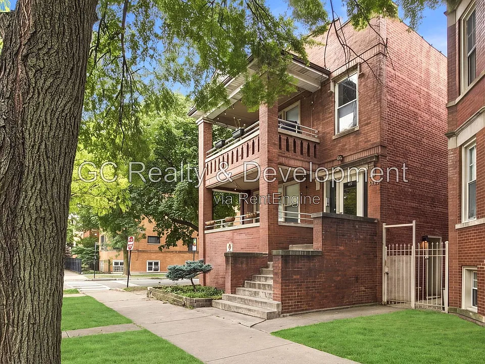 3835 W Wrightwood Ave #G