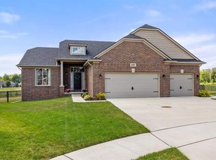 49491 Galino Ct, Macomb, MI 48042