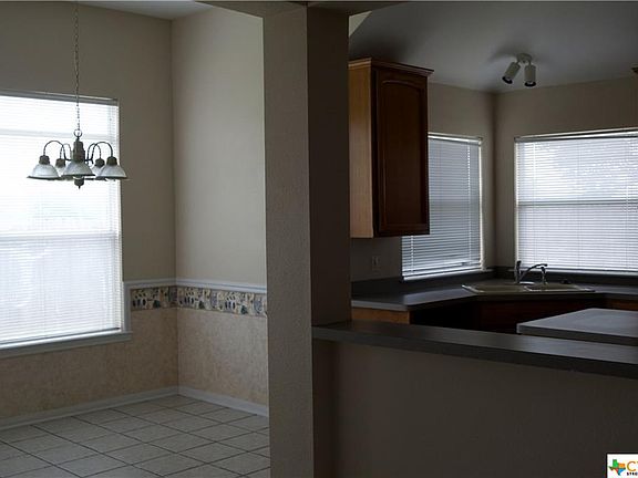 4th image of 5003 Warwicke Dr