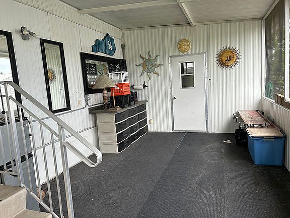 3rd image of 2316 Glen Dr