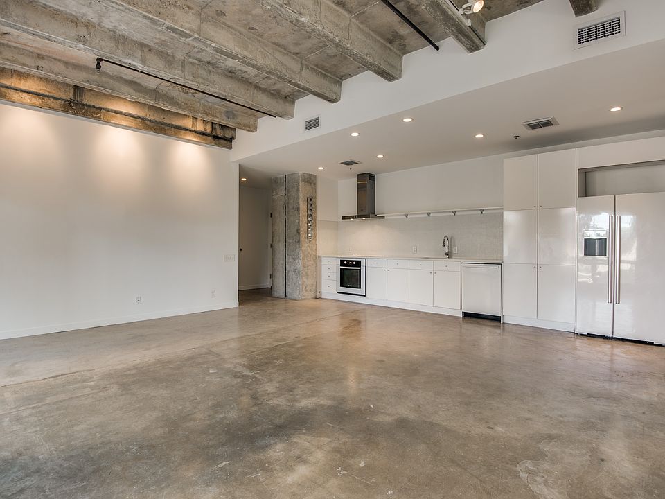 1st image of 1115 S Alamo #2106