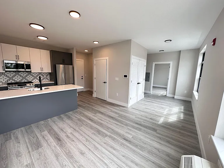 4607 Tonnelle Ave #204 — Photo 5