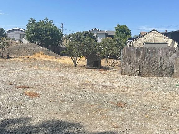 4th image of 272 Bonita Ave