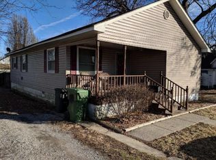 320 S 18th St, Herrin, IL 62948