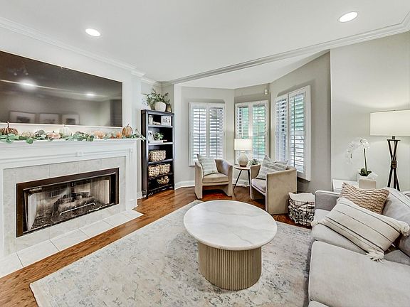2nd image of 2842 N Southport Ave #1