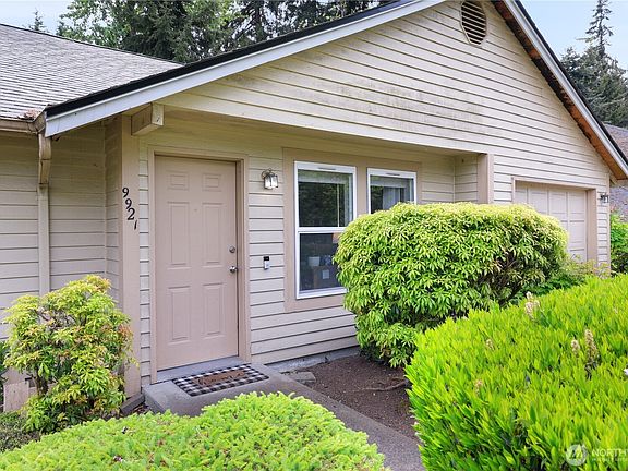 3rd image of 9921 9923 148th Street Ct E