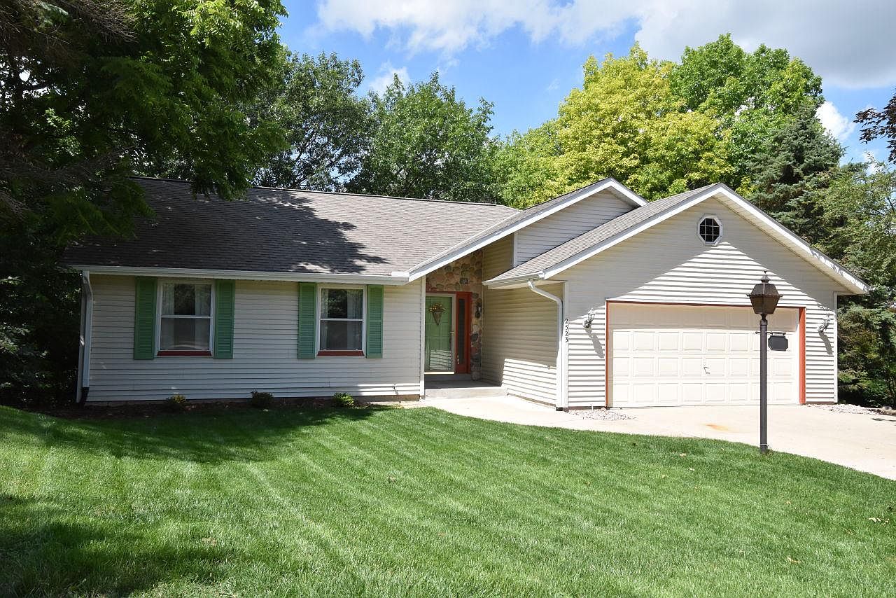 2523 Stonefield Ct Waukesha WI 53188 Zillow