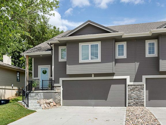 2nd image of 6007 N 108 Avenue Cir