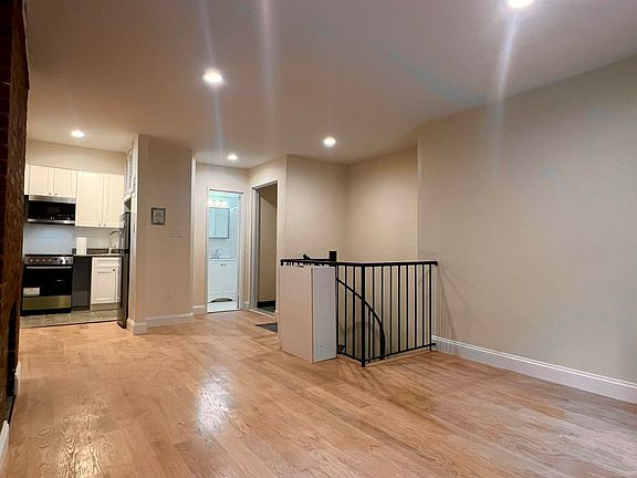 4th image of 151 W 78th St APT 1A