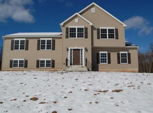 449 McIlhaney Rd, Stroudsburg, PA 18360