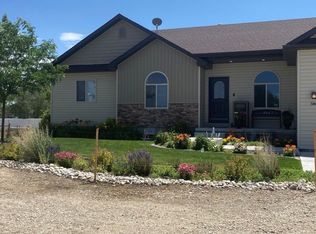 586 Wolf Creek Dr, Spring Creek, NV 89815
