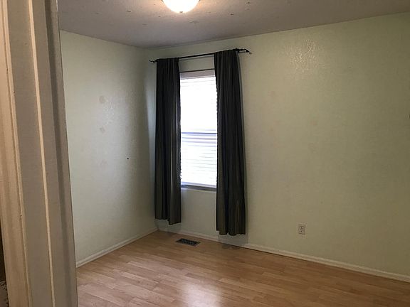 1st Bedroom2
