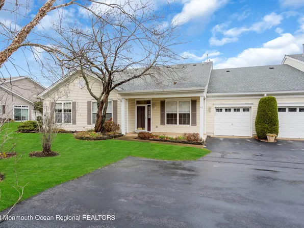 91 Silverlawns Drive, Lakewood, NJ 08701