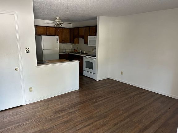 2nd image of 1347 S Main St APT E