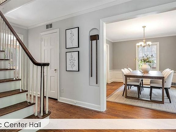 3rd image of 436 Hillcrest Rd