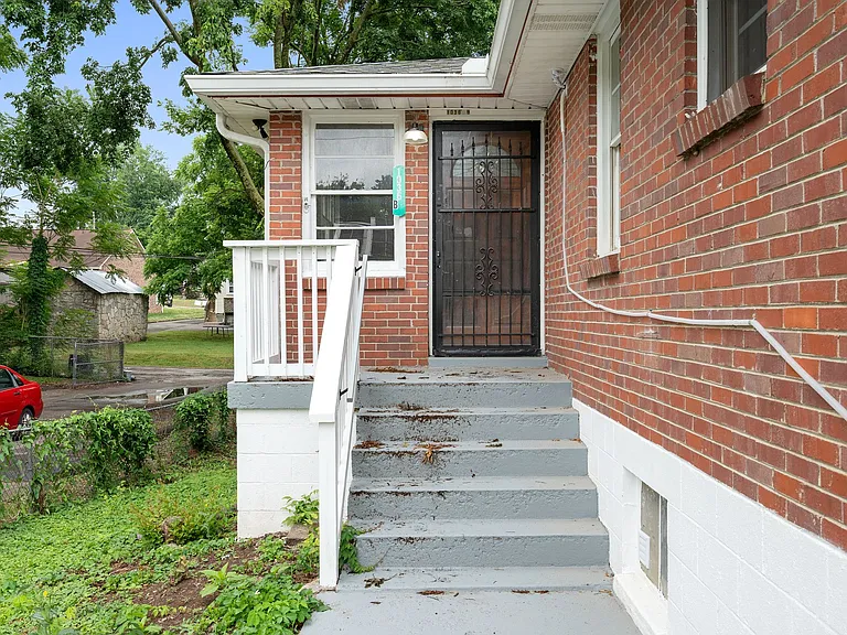 1036 Seymour Ave #B — Photo 38