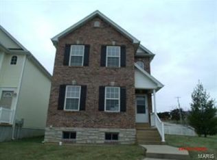 2 Brookmoore Dr, Union, MO 63084