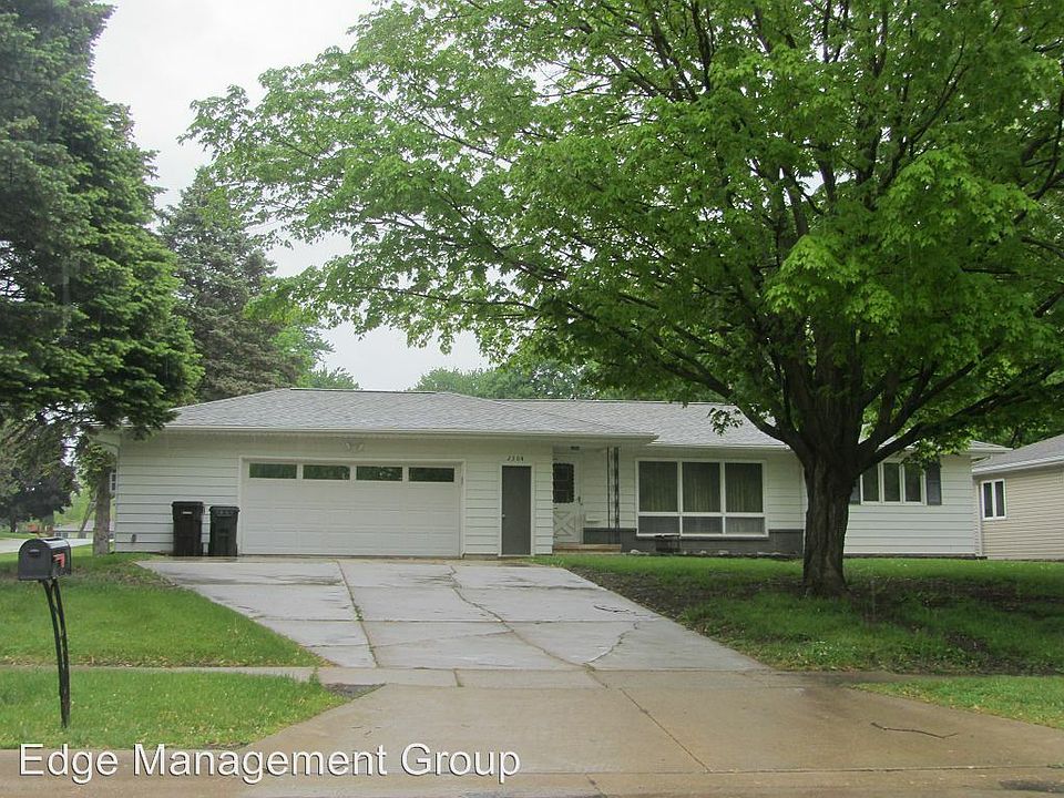 1st image of 2304 Primrose Dr