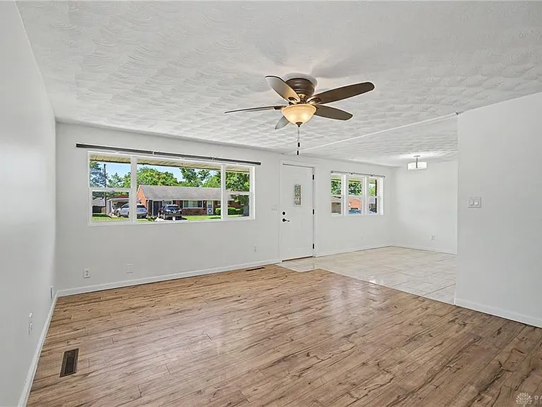 2621 Nyack Ln — Photo 10