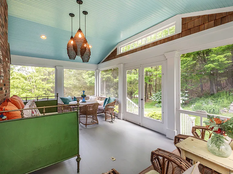 102 Westwoods Rd #1 — Photo 9