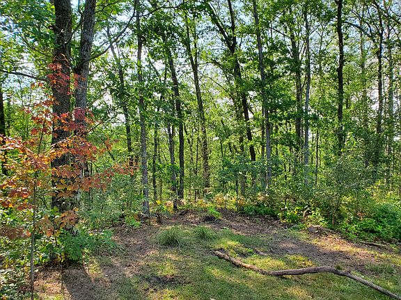 4th image of 5869 Woodbriar Dr NE