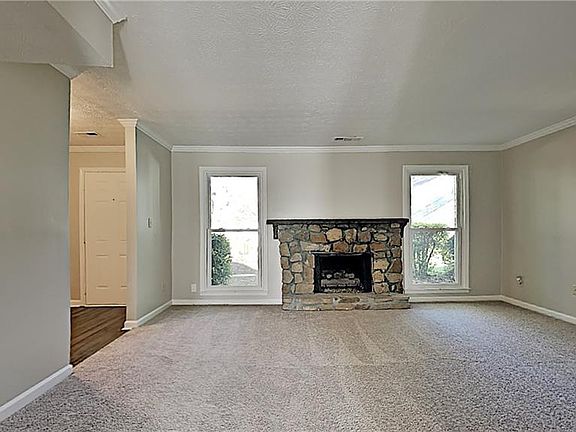 2nd image of 4328 Idlewood Ln