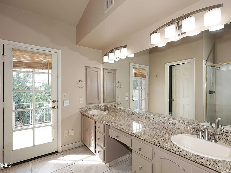 9969 E Bayview Dr — Photo 11