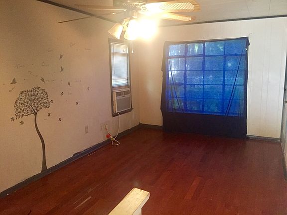 2nd image of 517 Louisiana St