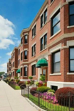 5 Barrows St #2A