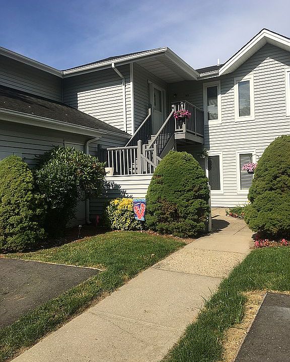 1st image of 103 Fairfield Dr N #A