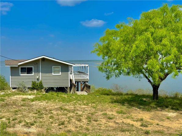 574 S Vista Dr, Sandia, TX 78383