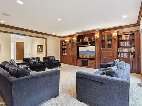 5th image of 28925 N Park Blvd