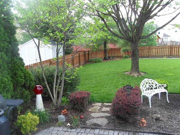 5th image of 7570 Plainfield Dr
