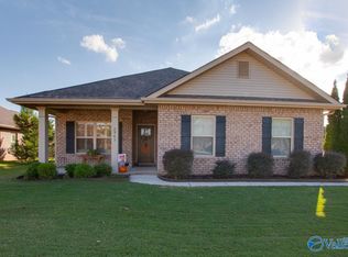 2963 Magnolia Park Dr SE, Owens Cross Roads, AL 35763