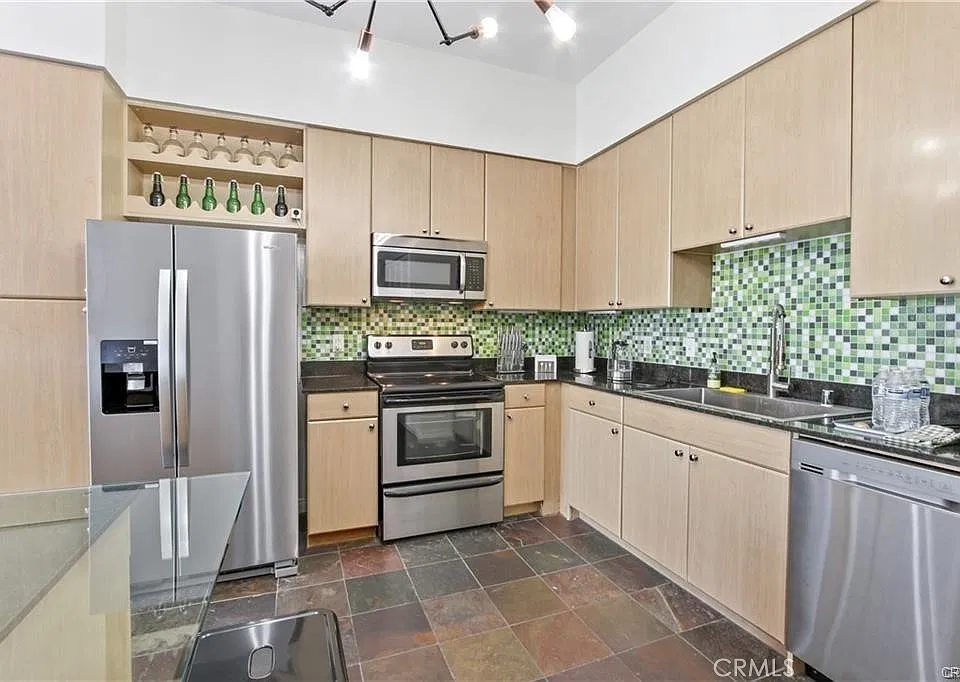 488 E Ocean Blvd #612