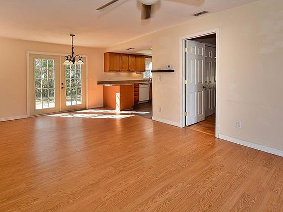 4th image of 2520 Myra St