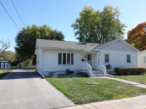 7 Chestnut St, Galesburg, IL 61401