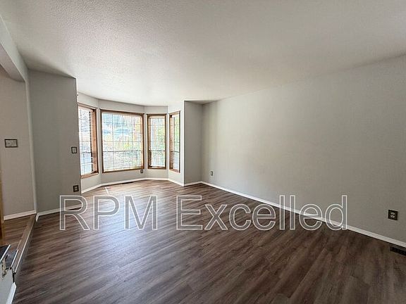 4th image of 4925 Mill Pond Dr SE