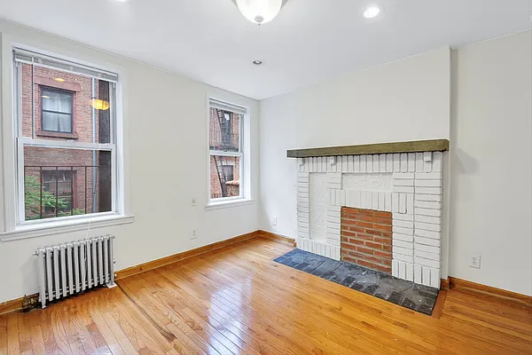 Rented by Bold New York | media 18