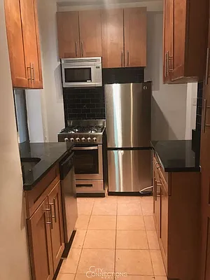 Rented by City Connections Realty | media 18