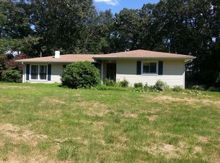 26 Poplar Rd, Bloomsbury, NJ 08804