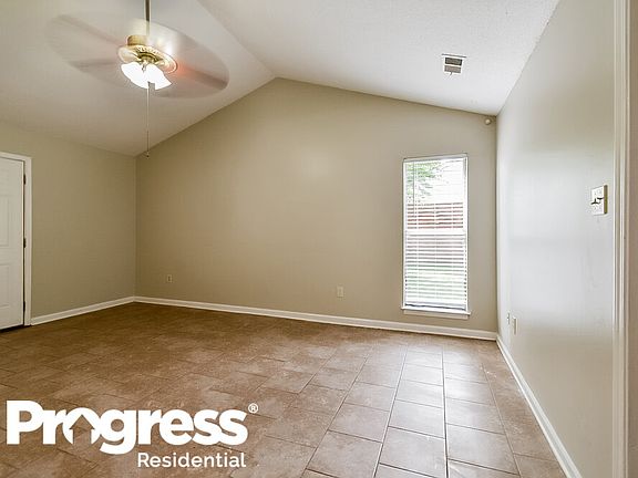 4th image of 3775 Ivanhoe Dr