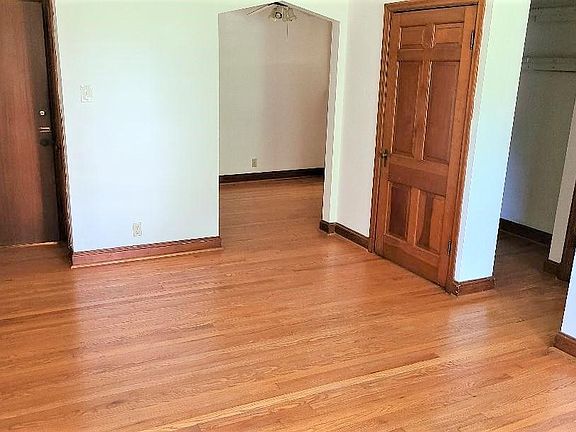 4th image of 1265 Moorlands Dr #A