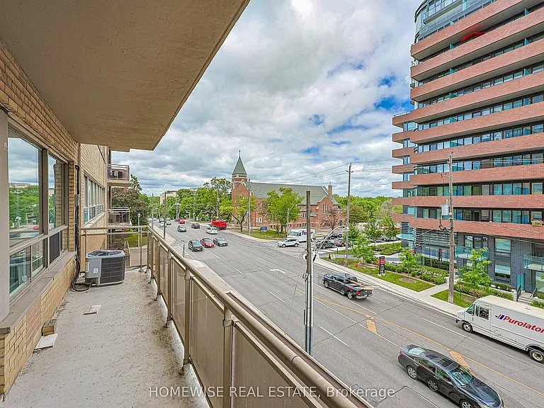 2500 Bathurst St #307 — Photo 27
