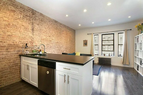 Rented by Compass | media 14